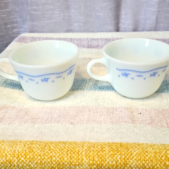 PYREX Floral Teacup Set - Picture 3 of 14